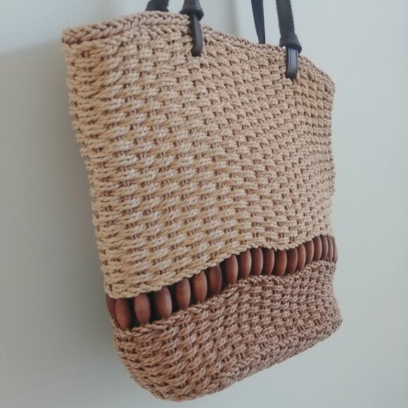 Natural woven tan and brown bag purse with wooden bead detail - Picture 4 of 11